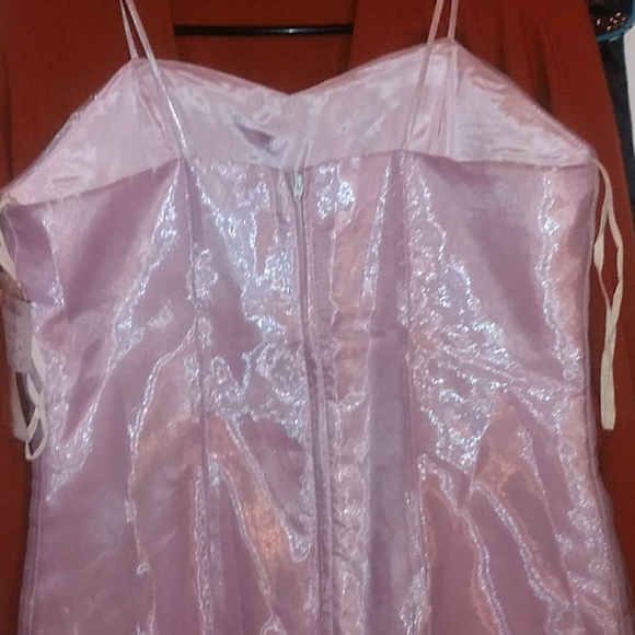 Dress - Picture 6 of 8